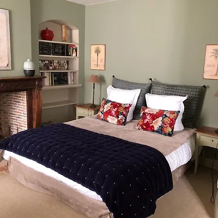 Bed & Breakfast La Cour Sainte Catherine Demeure De Charme 3*
