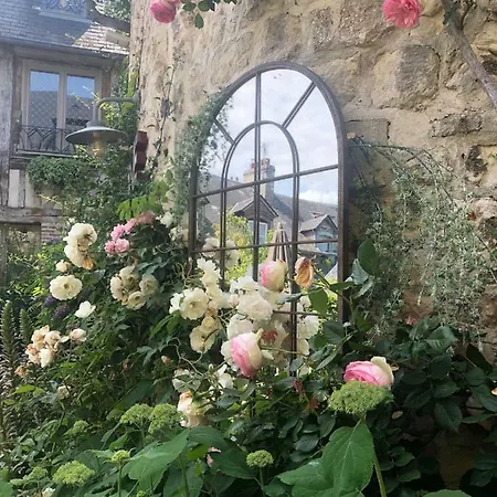 La Cour Sainte Catherine Demeure De Charme 3*