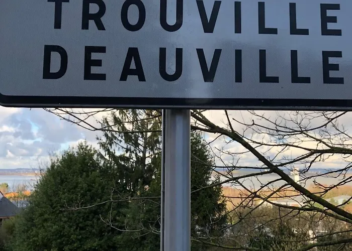 La Cour Sainte Catherine Demeure De Charme Bed & Breakfast 3*