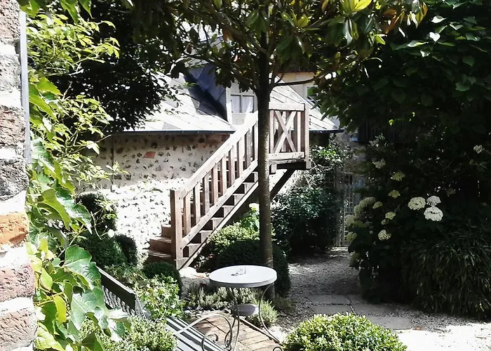 La Cour Sainte Catherine Demeure De Charme Bed & Breakfast 3*